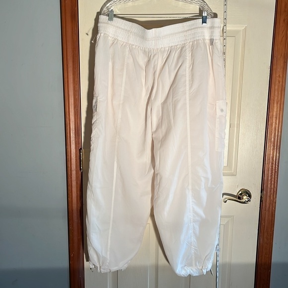 Athleta, Alicia Keys-18-cream-High waisted utility cargo jogger with drawstring - Picture 6 of 16